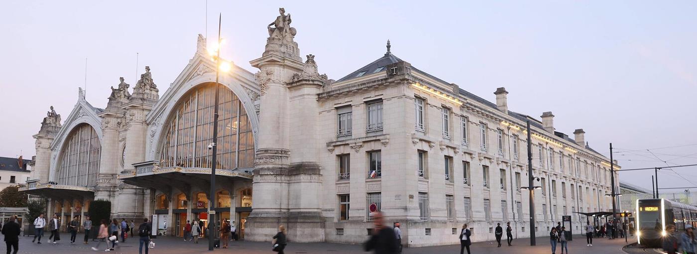 Gare de Tours - Centre de santé / cabinet médical généraliste, spécialisé ou pluridisciplinaire - 219m²